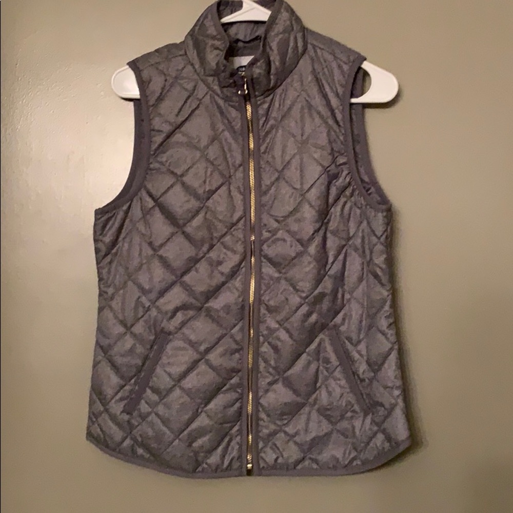 Old navy vest. Women’s small. Never worn.